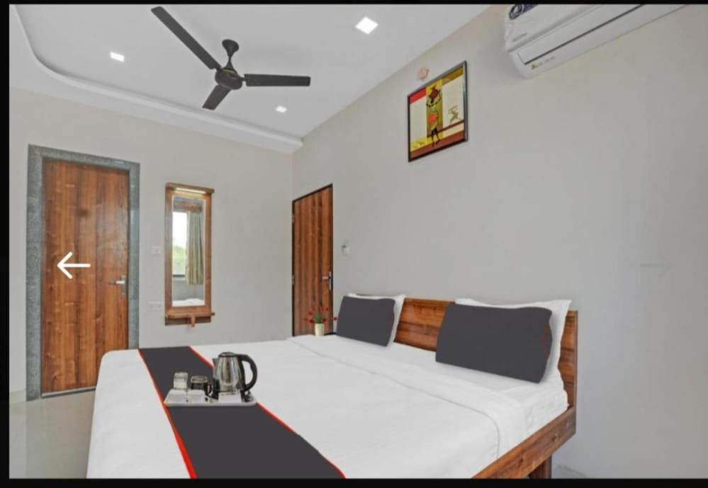 Hotel Mangal Niwas Udaipur Luaran gambar